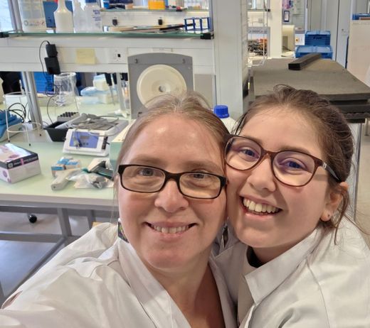 Mit Mama im Labor
